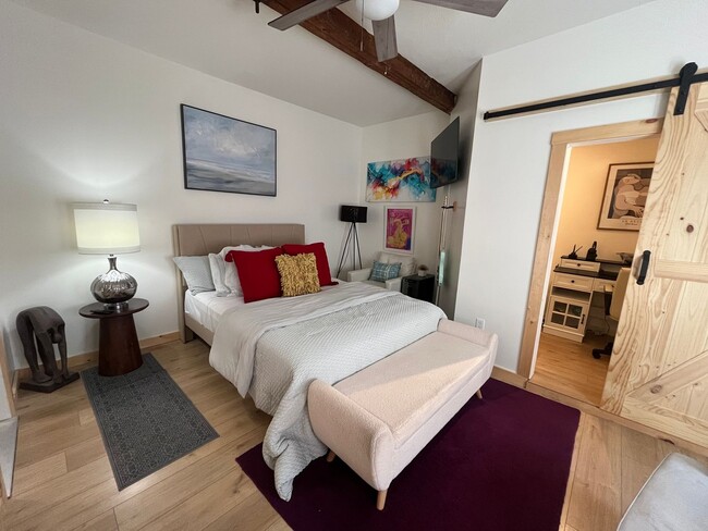 Building Photo - Fully Furnished Single Family House for Re...