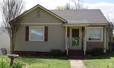 Building Photo - Charming 3 Bed 2 Bath Park Hill Home