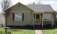 Building Photo - Charming 3 Bed 2 Bath Park Hill Home