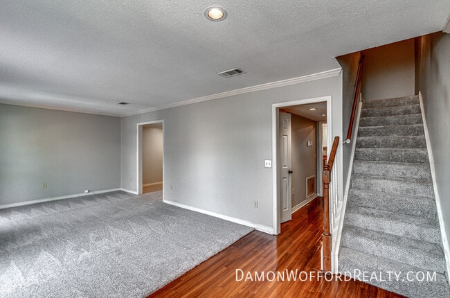 Building Photo - 1435 Roxbury Ct