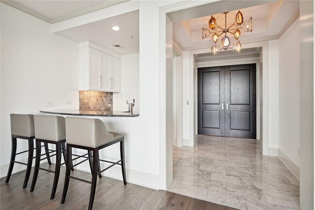 Building Photo - 3344 Peachtree Rd NE