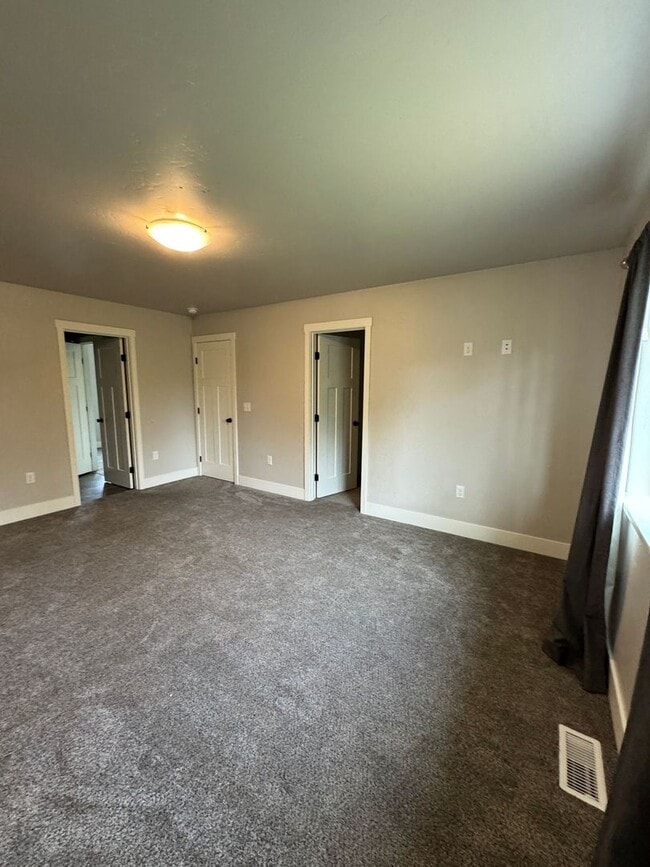Building Photo - 1167 Westpoint Dr