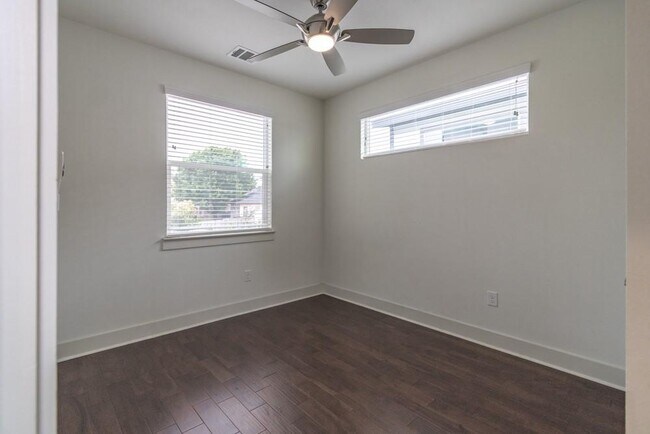 Building Photo - 7301 Providence Ave