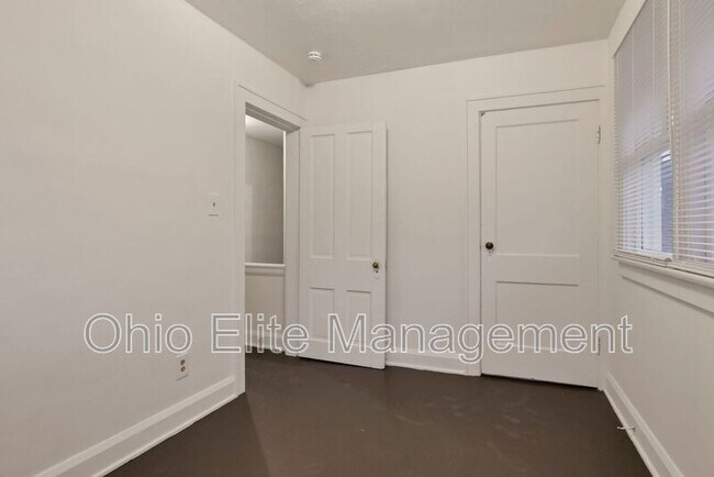 Building Photo - 1163 Linwood Ave