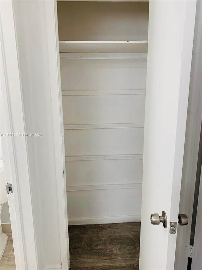 Building Photo - 738 NE 86th St