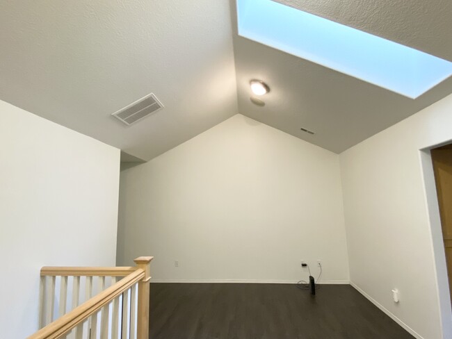 loft - 17080 SW Pleasanton Ln