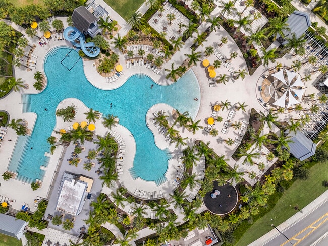 Building Photo - 5320 St Armands Way