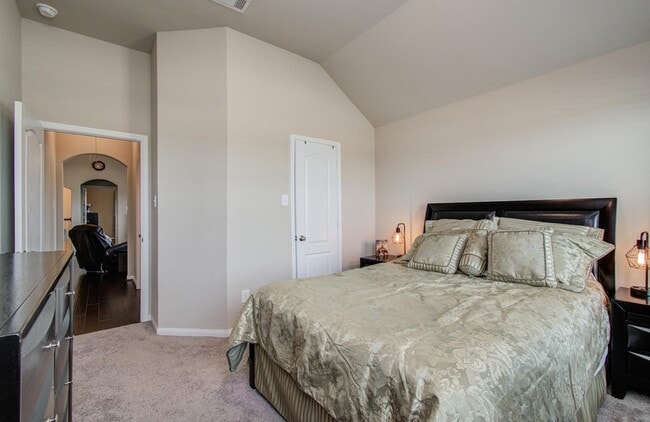 Building Photo - 7610 River Pass Dr