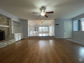Building Photo - 15714 Mill Point Dr