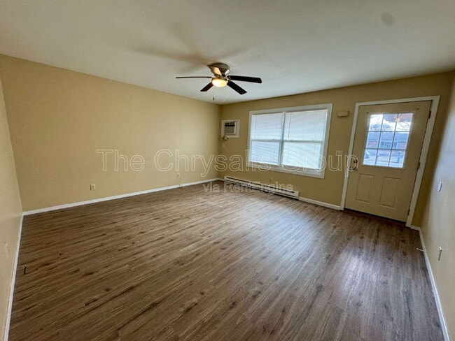 Building Photo - 424 Heritage Ln