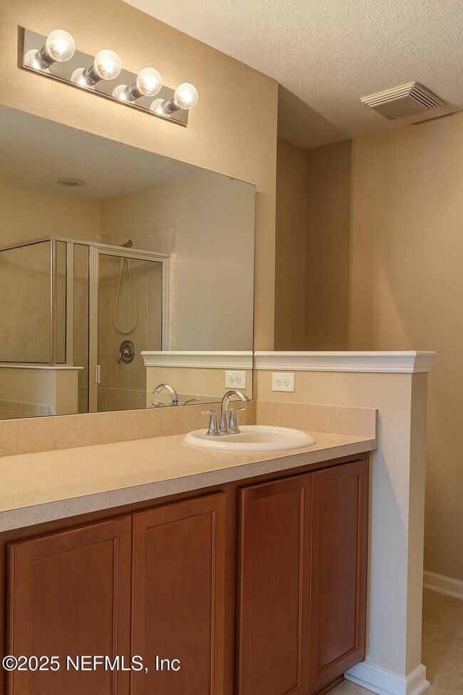 Building Photo - 4220 Plantation Oaks Blvd