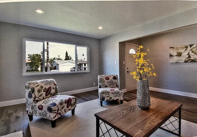 Building Photo - 39649 Royal Palm Dr