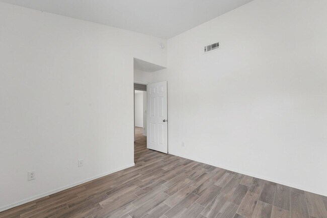 Building Photo - 7842 W Boca Raton Rd