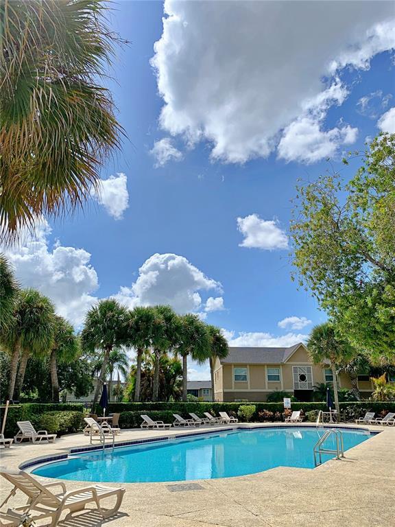 Building Photo - 9800 Turf Way