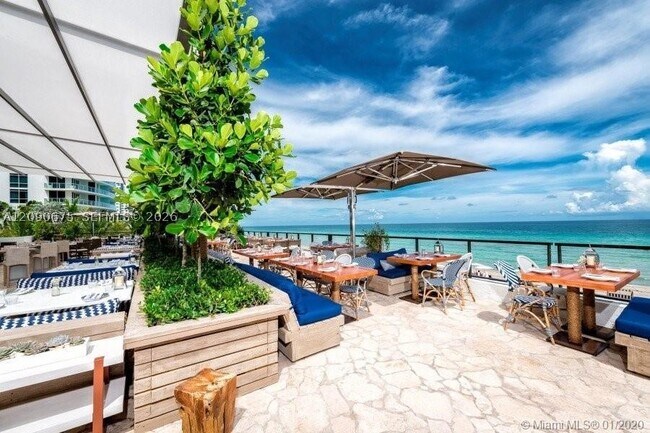 Building Photo - 4010 S Ocean Dr