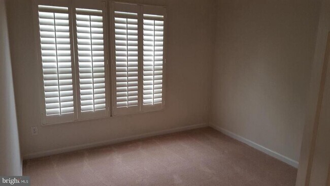Building Photo - 8108 Madrillon Springs Ln