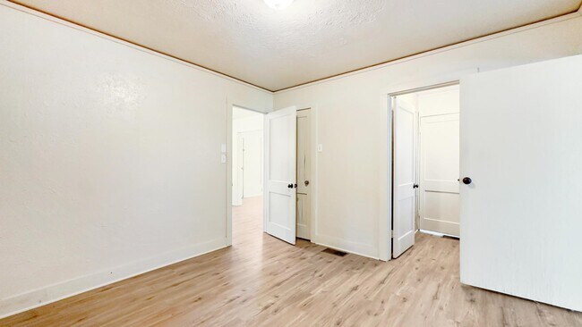 Building Photo - 712 US-190