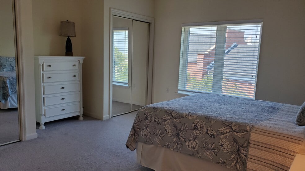 Bedroom #2 with attached full bath - 6 Van Horne Ave