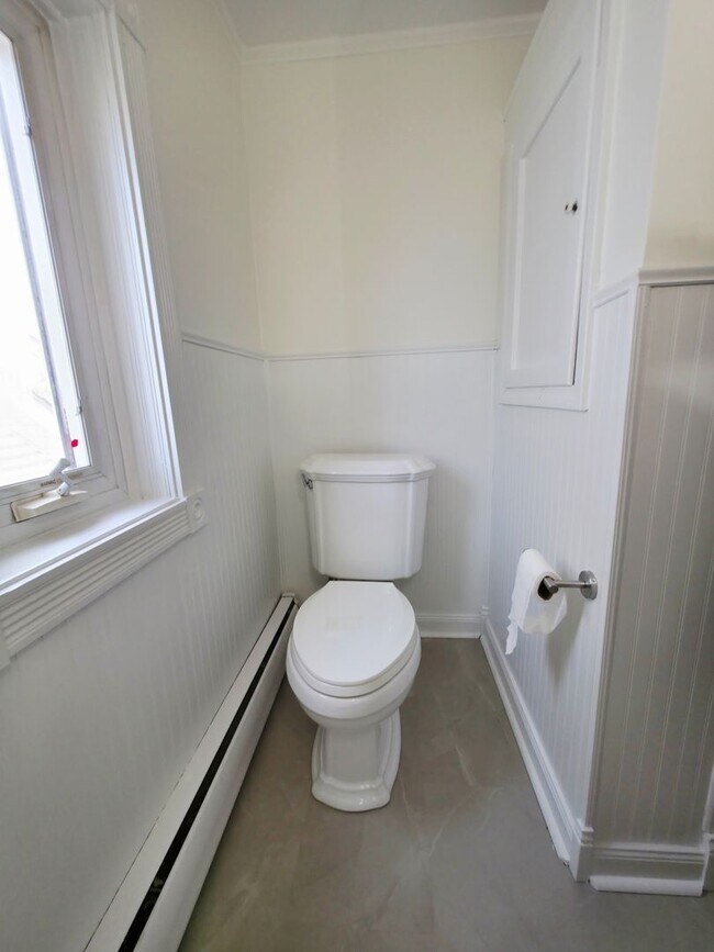 Building Photo - 3 Bed 1 Bath in Rochester PA