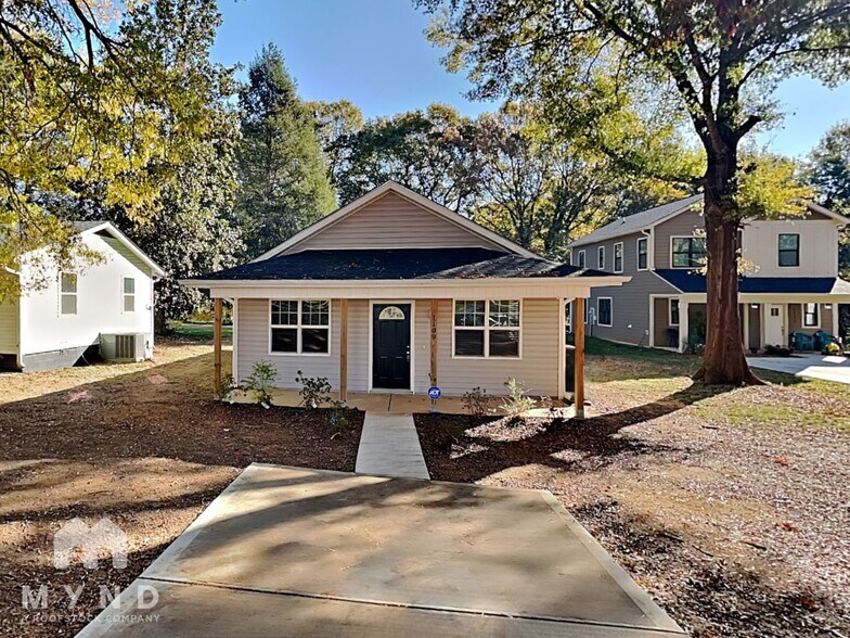 Primary Photo - 1109 Old Charlotte Rd