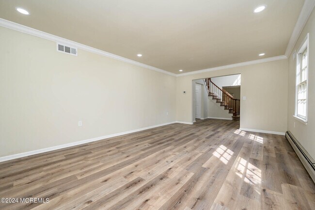 Building Photo - 8 Brandywine Dr