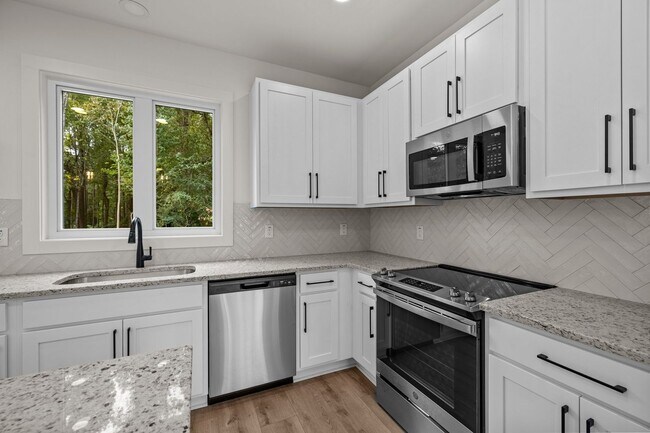 Building Photo - Gorgeous New Construction near Downtown Durham, Premium Finishes - Pet Friendly!