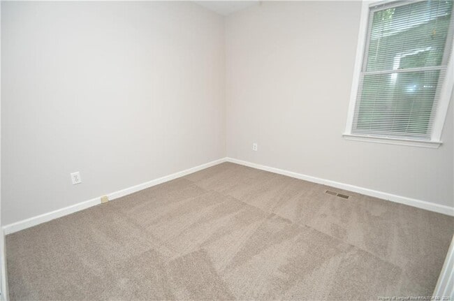 Building Photo - 2128 Leadenhall Way