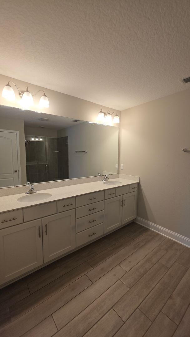 Building Photo - Welcome to your New Home in the Upgraded Dorado Community of Entrada A Lake Front 3 Bed 2 Bath wi...