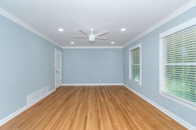 Building Photo - Spacious Family Home in 30311
