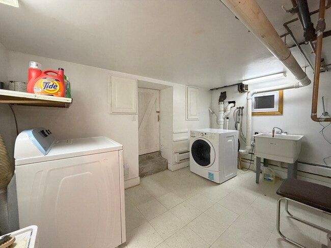 Building Photo - 10 W Elm Ave