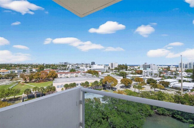 Building Photo - 7441 Wayne Ave