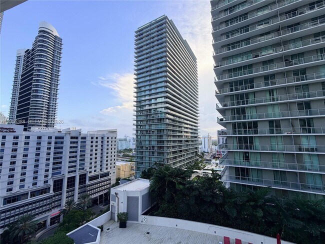 Building Photo - 1100 S Miami Ave