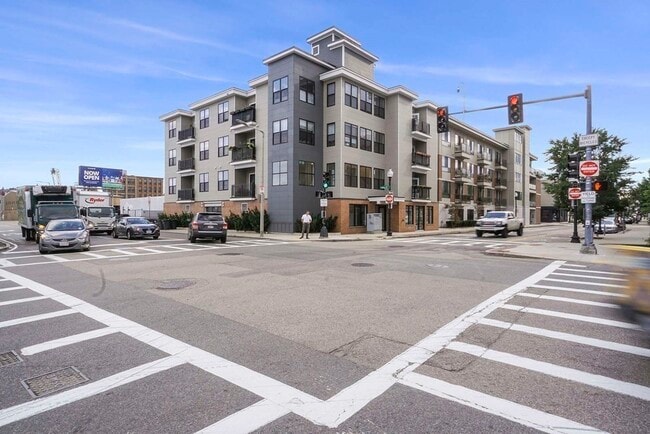 Building Photo - 345 D St
