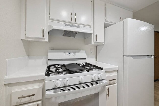 Building Photo - 1850 Williams St