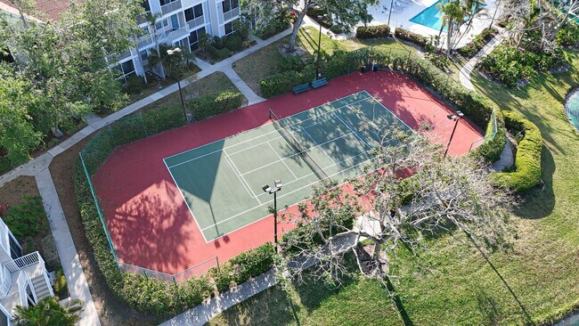 Building Photo - SEASONAL RENTAL - Downtown Sarasota Renovated Waterfront Condo