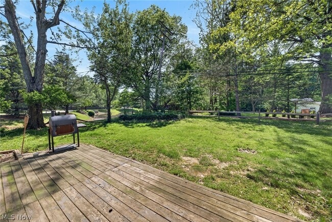 Building Photo - 9582 Fernwood Dr