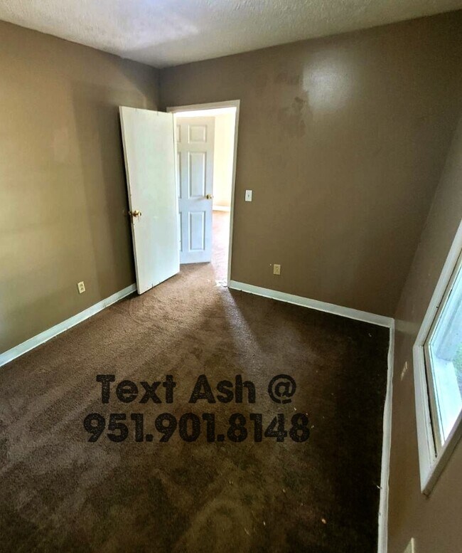 Building Photo - 1224 W 13th St