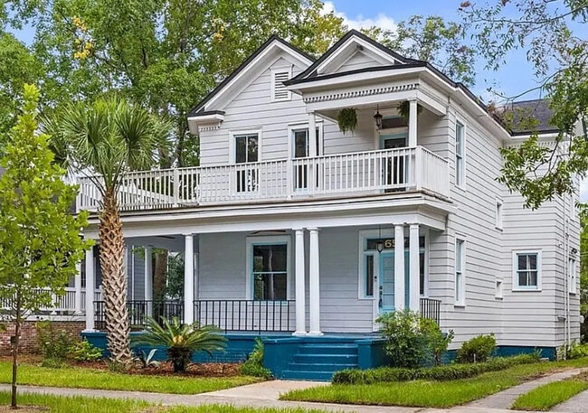 Primary Photo - 657 E Henry St