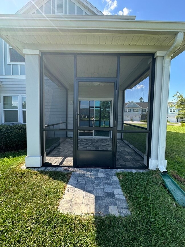 Building Photo - Beachwalk Lifestyle Starts Here!