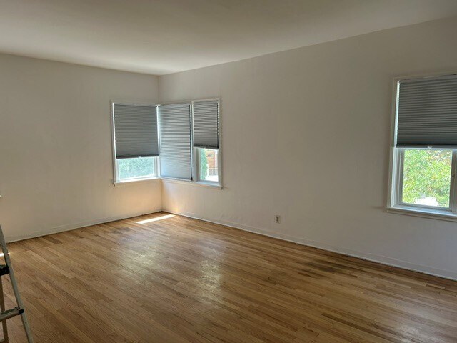 Building Photo - 1242 Edris Dr