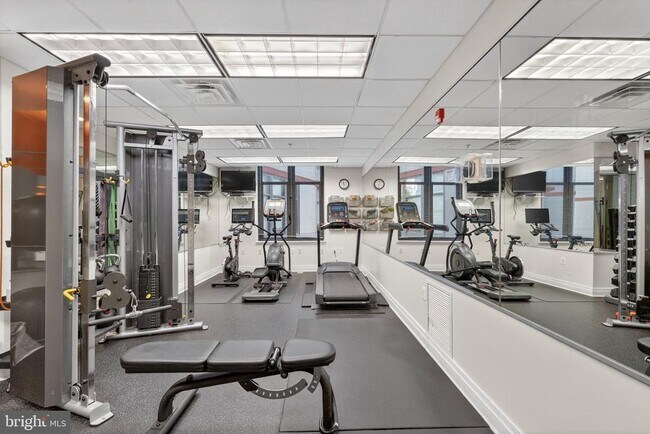 Building Photo - 2120 Vermont Ave NW