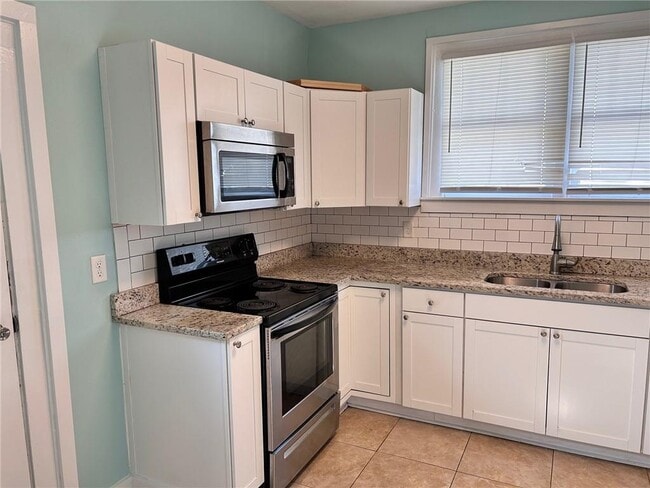 Building Photo - 356 Rapier Ave