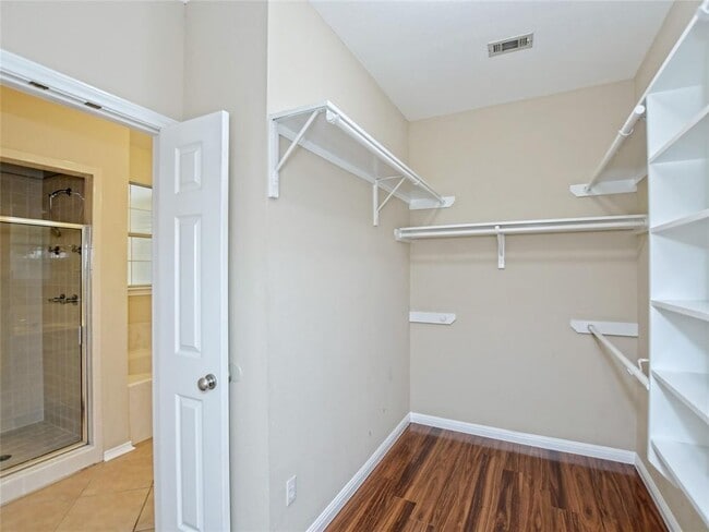 Building Photo - 13220 Villa Park Dr