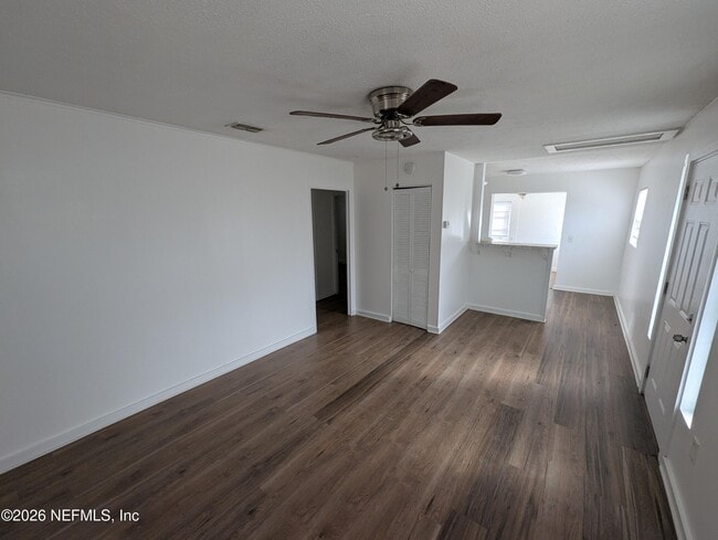 Building Photo - 3333 Myra St