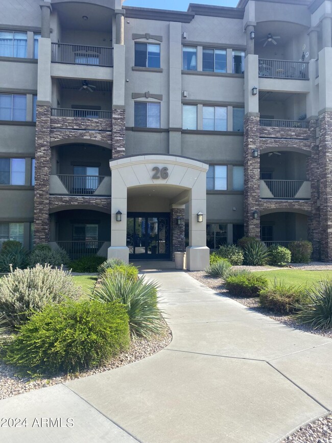 Primary Photo - 5350 E Deer Valley Dr