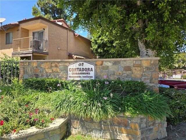 Building Photo - 778 La Tierra St
