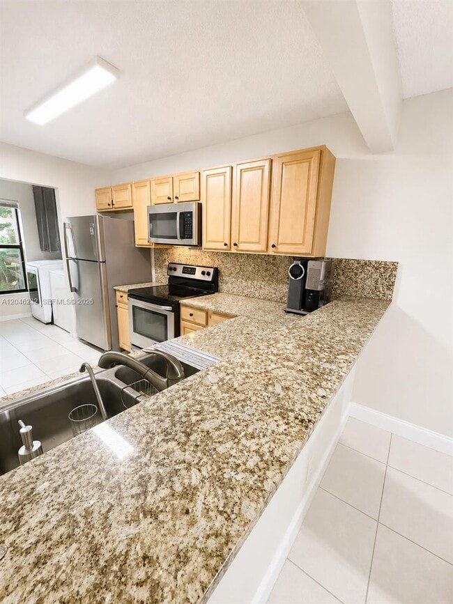 Building Photo - 7954 NW 41 Ct