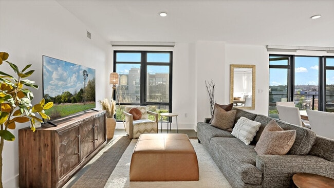 Building Photo - 1722 6th St NW