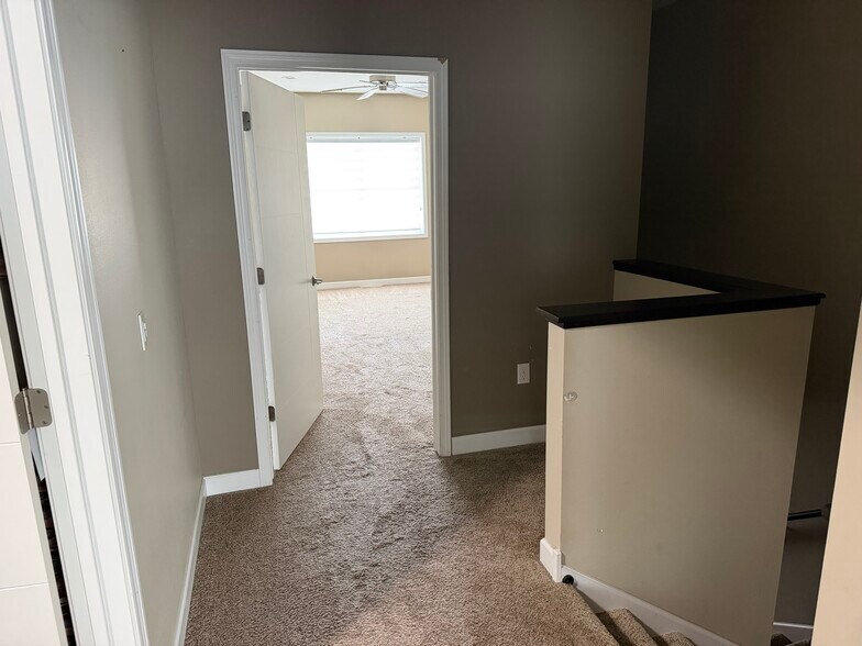 Building Photo - 3037 Bluestem Trl