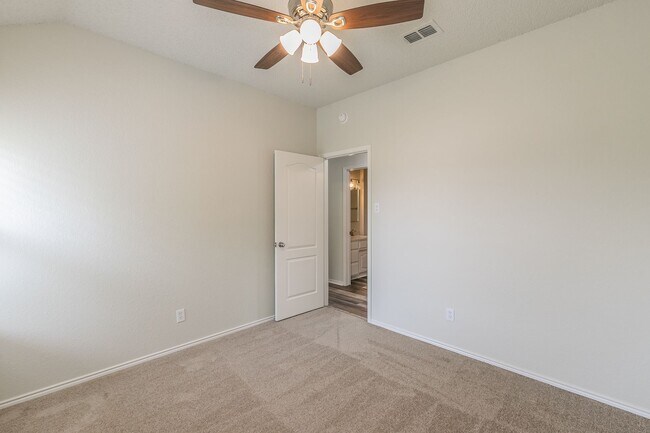 Building Photo - Coming Soon! 2 Story, 3 Bedroom Home in Be...